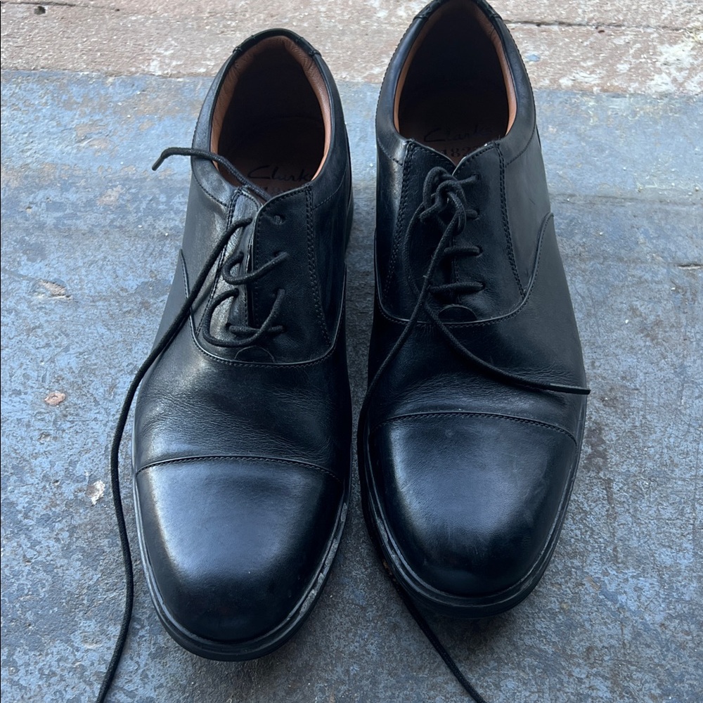 Clarks Black Leather Cap-Toe Oxford Dress Shoes